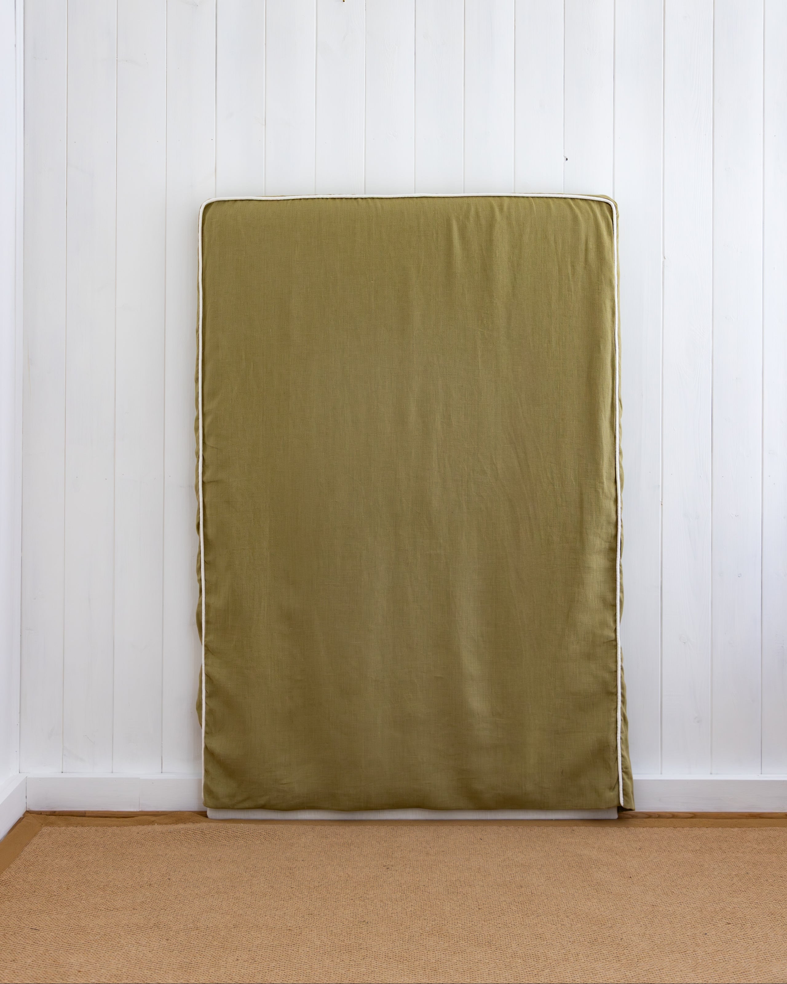 Headboard and headboard cover